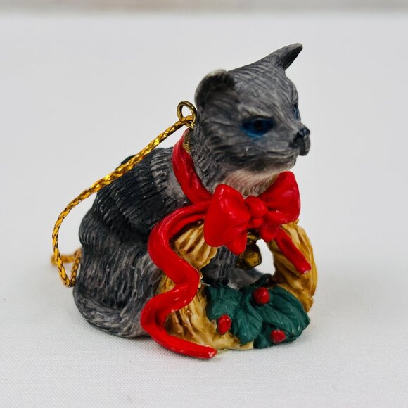 Silver Deer Tom Rubel Christmas Animals Gray Cat with Wreath Ornament - Picture 2 of 10